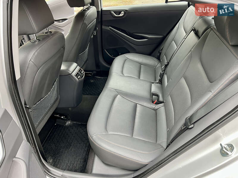 Хэтчбек Hyundai Ioniq 2017 в Луцке фото 43 Хэтчбек Hyundai Ioniq 2017 в Луцке