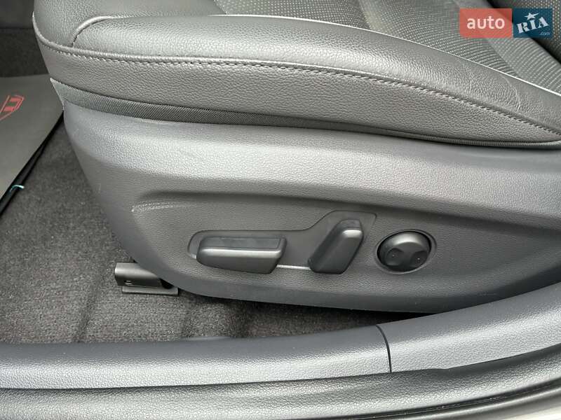 Ліфтбек Hyundai Ioniq 2020 в Києві