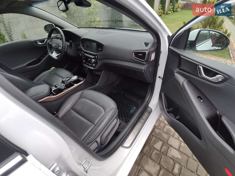 Хетчбек Hyundai Ioniq 2018 в Луцьку фото 10 Хетчбек Hyundai Ioniq 2018 в Луцьку