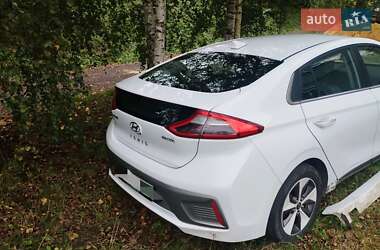 Хэтчбек Hyundai Ioniq 2017 в Луцке