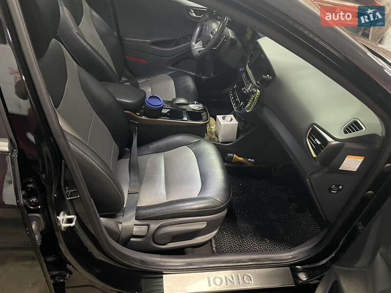 Хэтчбек Hyundai Ioniq 2017 в Житомире
