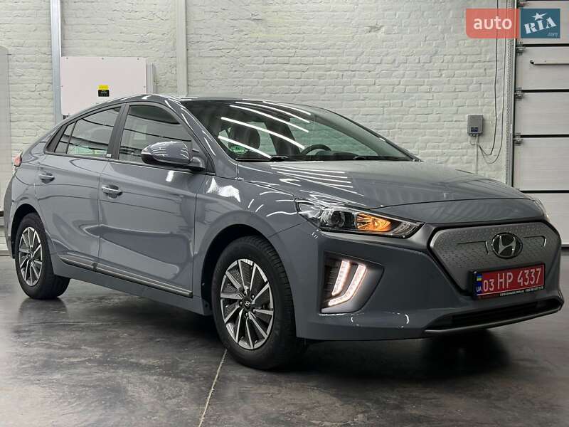 Лифтбек Hyundai Ioniq 2021 в Луцке