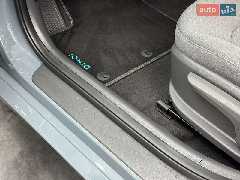 Лифтбек Hyundai Ioniq 2021 в Луцке