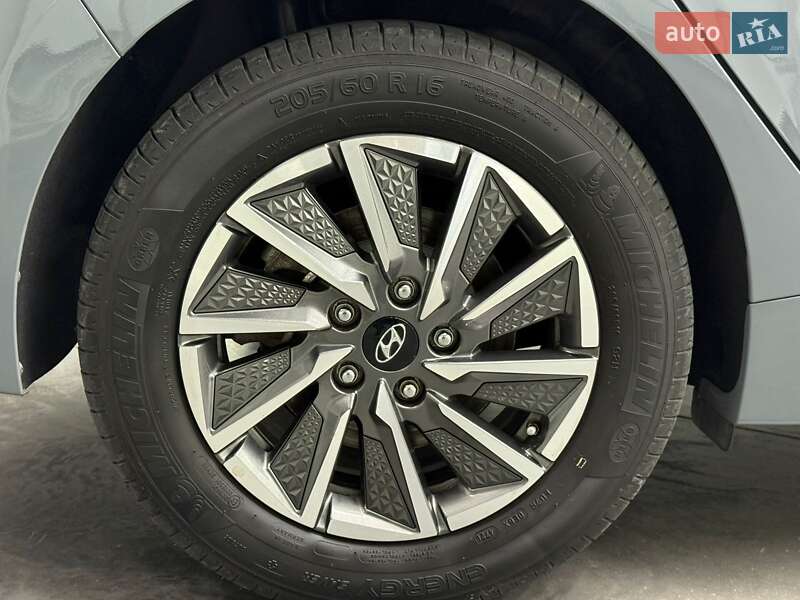 Лифтбек Hyundai Ioniq 2021 в Луцке