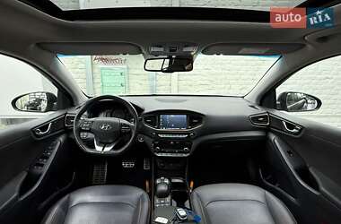 Хэтчбек Hyundai Ioniq 2019 в 