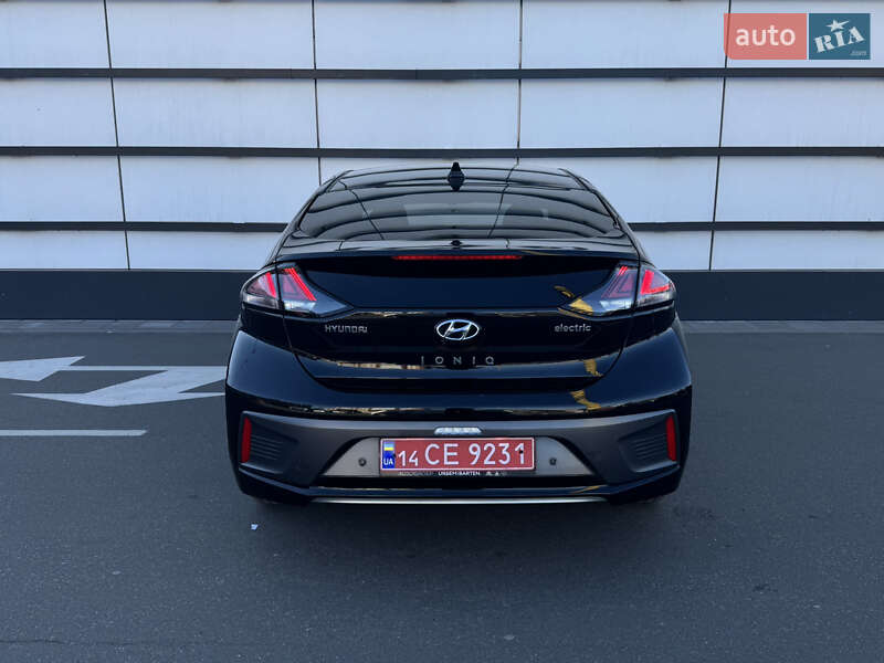 Хэтчбек Hyundai Ioniq 2019 в Киеве