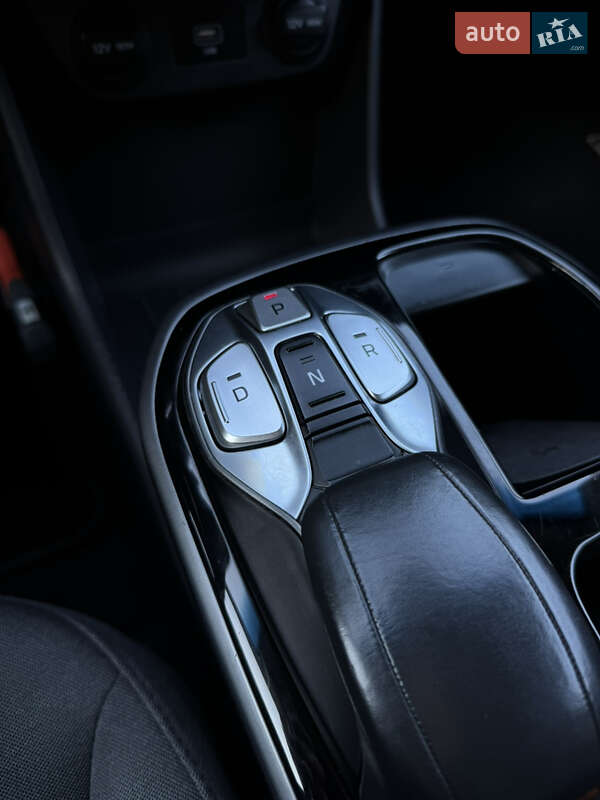 Хэтчбек Hyundai Ioniq 2019 в Киеве