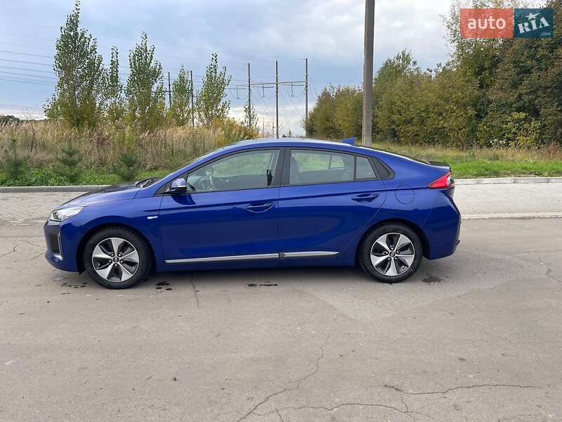 Хэтчбек Hyundai Ioniq 2018 в Ровно