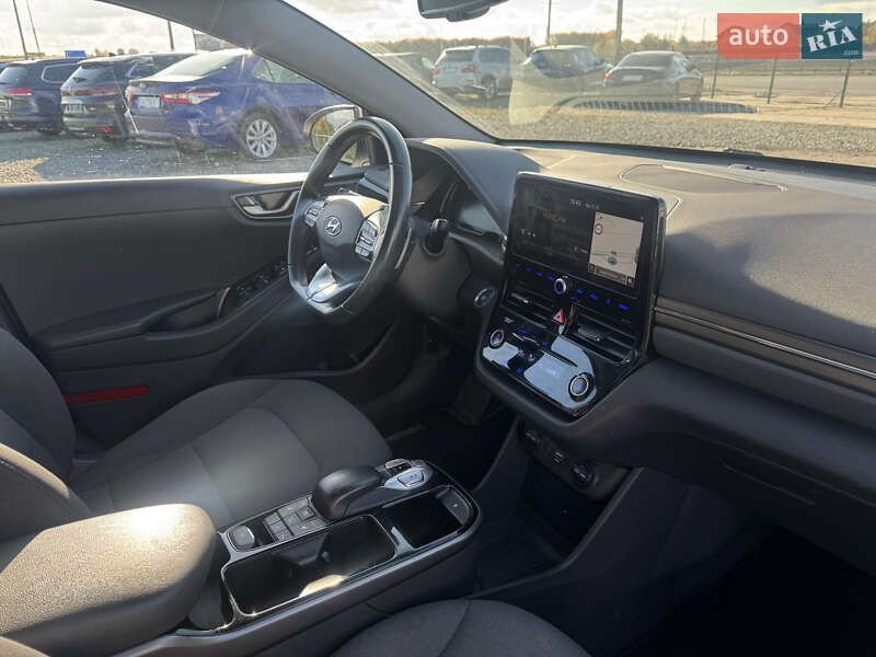 Лифтбек Hyundai Ioniq 2020 в Умани