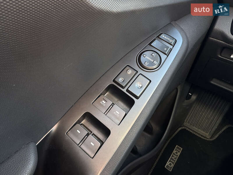 Лифтбек Hyundai Ioniq 2020 в Умани