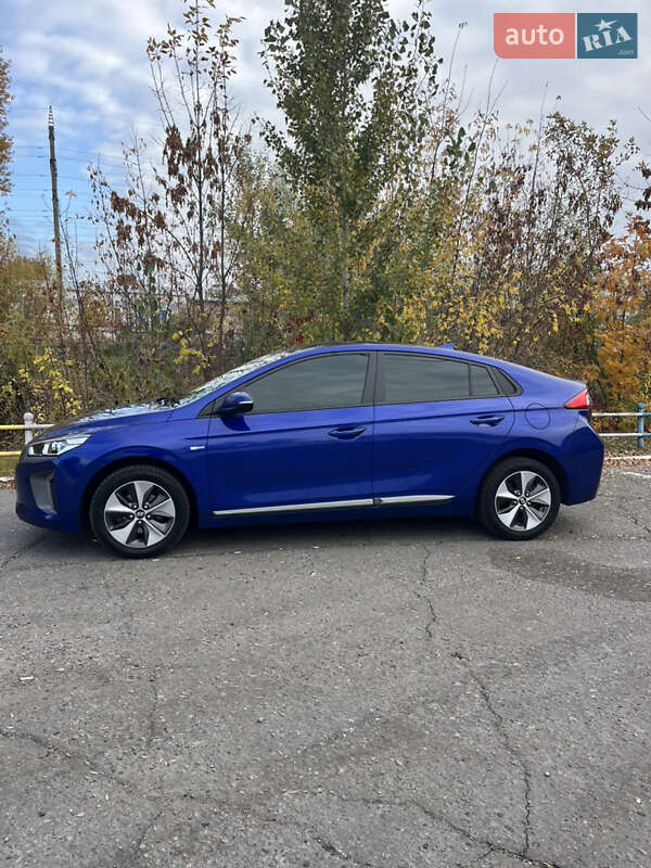 Хэтчбек Hyundai Ioniq 2019 в Полтаве