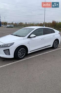 Лифтбек Hyundai Ioniq 2020 в 