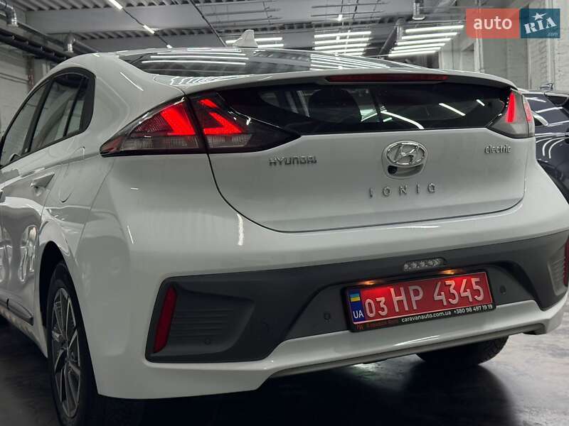 Лифтбек Hyundai Ioniq 2021 в Луцке