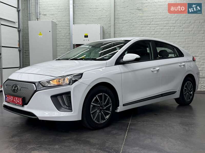 Лифтбек Hyundai Ioniq 2021 в Луцке