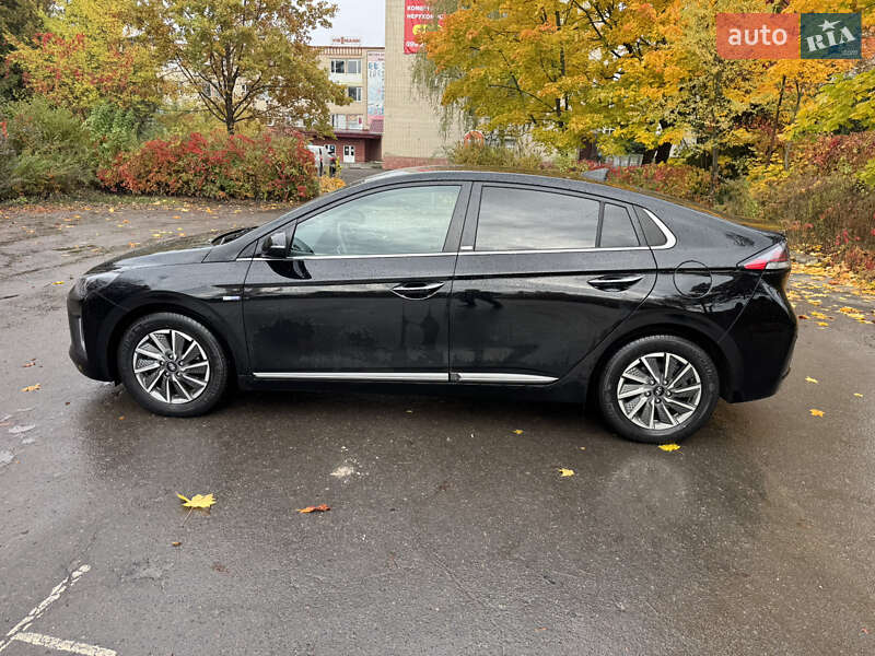 Лифтбек Hyundai Ioniq 2020 в Луцке