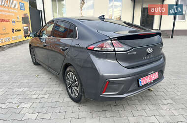 Лифтбек Hyundai Ioniq 2020 в 