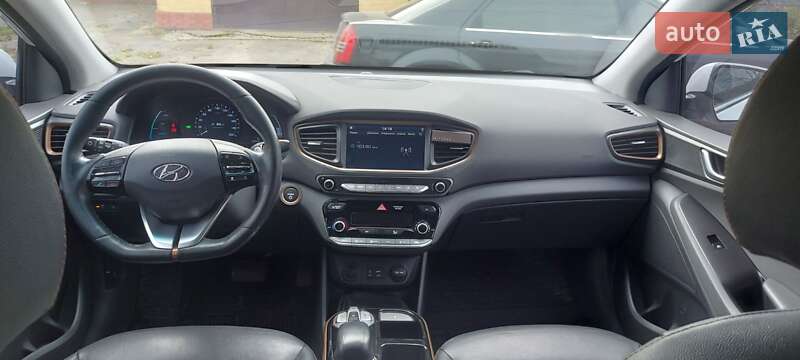 Хетчбек Hyundai Ioniq 2016 в Хмельницькому