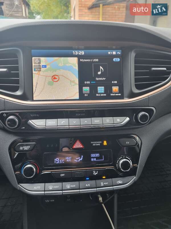 Хэтчбек Hyundai Ioniq 2018 в Виннице фото 17 Хэтчбек Hyundai Ioniq 2018 в Виннице