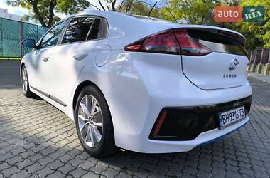 Хетчбек Hyundai Ioniq 2017 в 