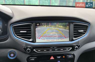 Хетчбек Hyundai Ioniq 2017 в 