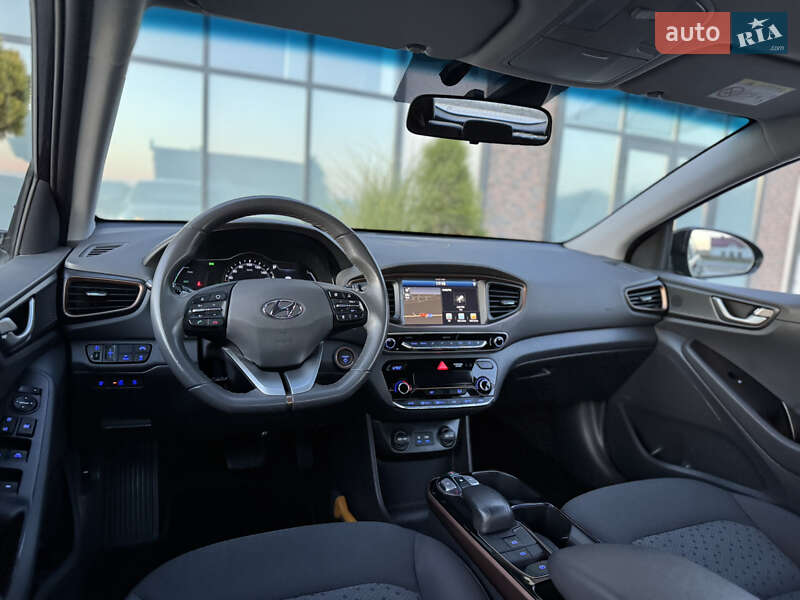 Хэтчбек Hyundai Ioniq 2018 в Тернополе