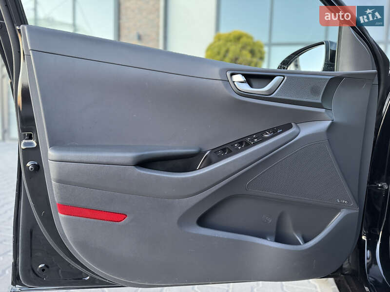 Хэтчбек Hyundai Ioniq 2018 в Тернополе