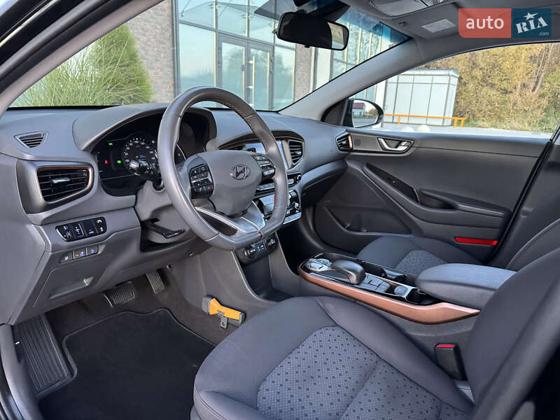 Хэтчбек Hyundai Ioniq 2018 в Тернополе