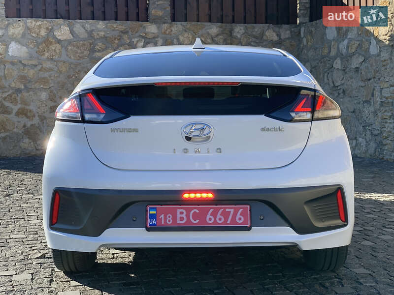Лифтбек Hyundai Ioniq 2021 в Ровно