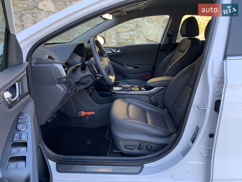 Лифтбек Hyundai Ioniq 2021 в Ровно