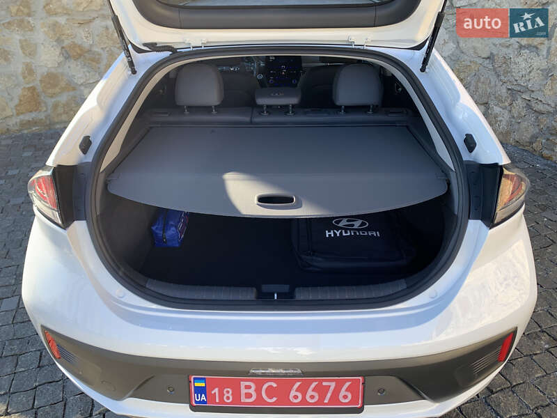 Лифтбек Hyundai Ioniq 2021 в Ровно