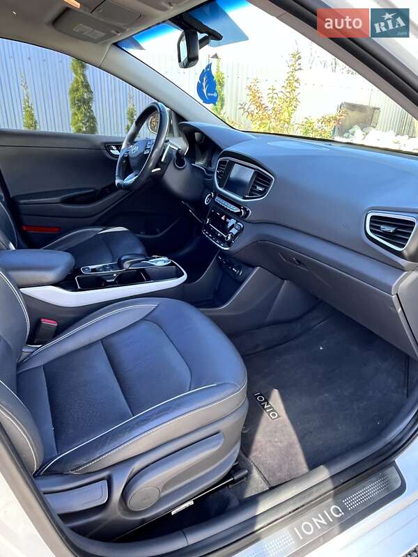 Хэтчбек Hyundai Ioniq 2016 в Тернополе