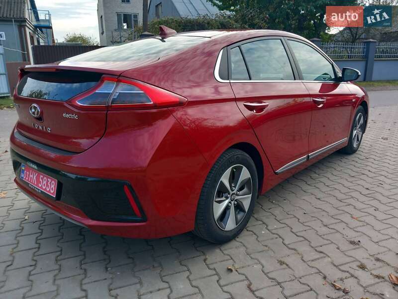 Хетчбек Hyundai Ioniq 2018 в Луцьку фото 6 Хетчбек Hyundai Ioniq 2018 в Луцьку