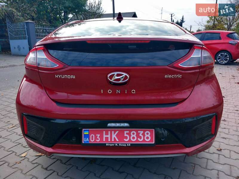 Хетчбек Hyundai Ioniq 2018 в Луцьку фото 7 Хетчбек Hyundai Ioniq 2018 в Луцьку