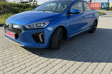 Хэтчбек Hyundai Ioniq 2018 в 