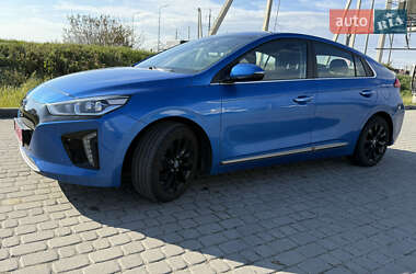 Хэтчбек Hyundai Ioniq 2018 в 
