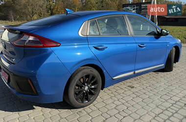 Хэтчбек Hyundai Ioniq 2018 в 