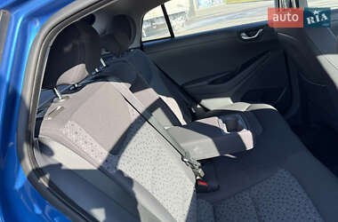 Хэтчбек Hyundai Ioniq 2018 в 