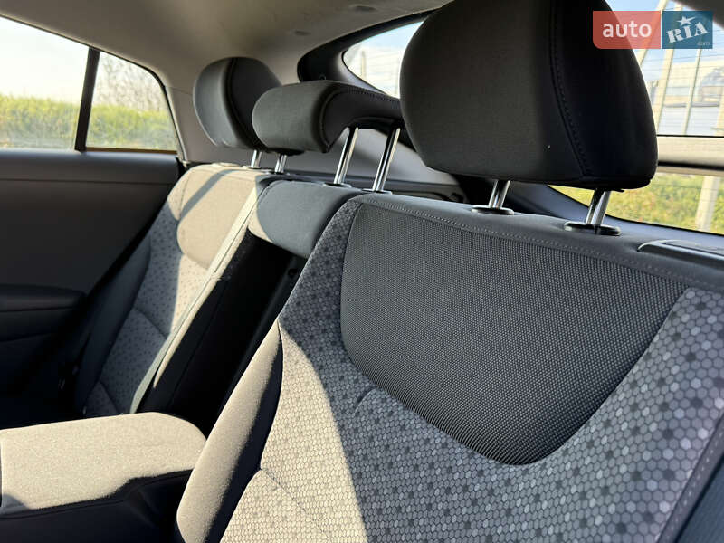Хэтчбек Hyundai Ioniq 2018 в Львове фото 55 Хэтчбек Hyundai Ioniq 2018 в Львове