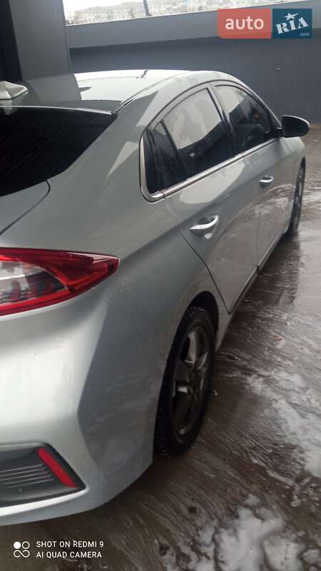 Хетчбек Hyundai Ioniq 2018 в Житомирі
