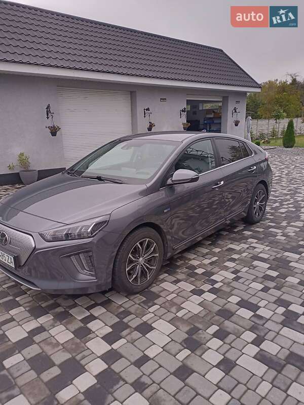 Лифтбек Hyundai Ioniq 2019 в Житомире