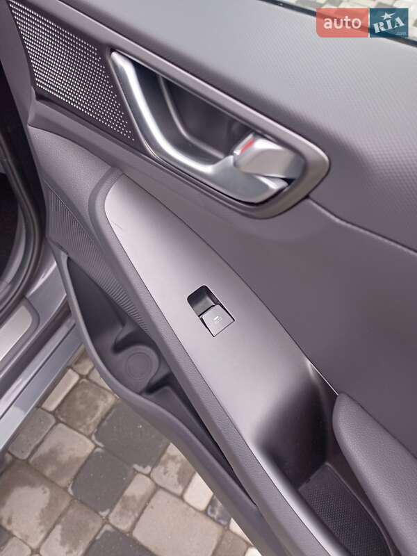 Лифтбек Hyundai Ioniq 2019 в Житомире