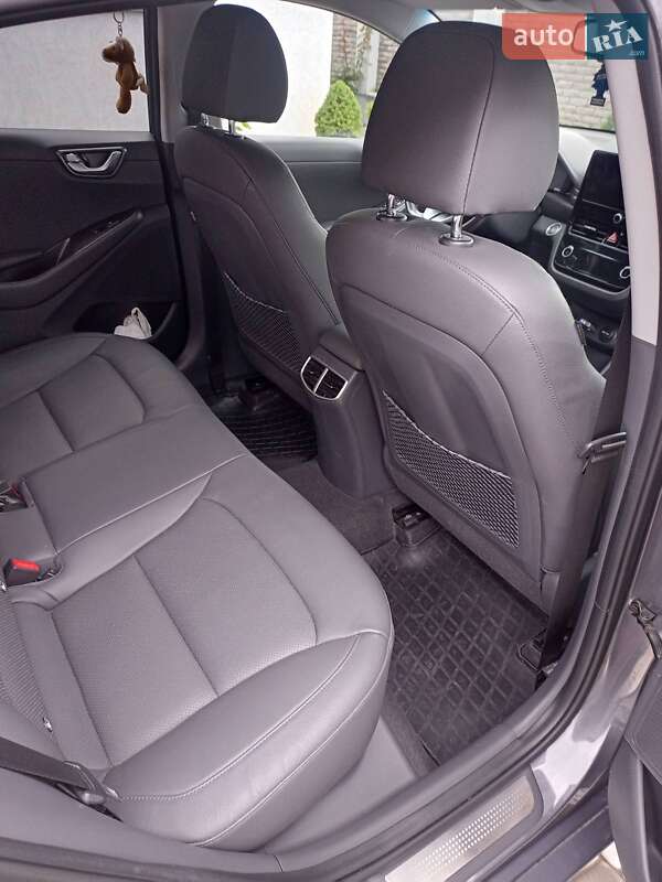 Лифтбек Hyundai Ioniq 2019 в Житомире