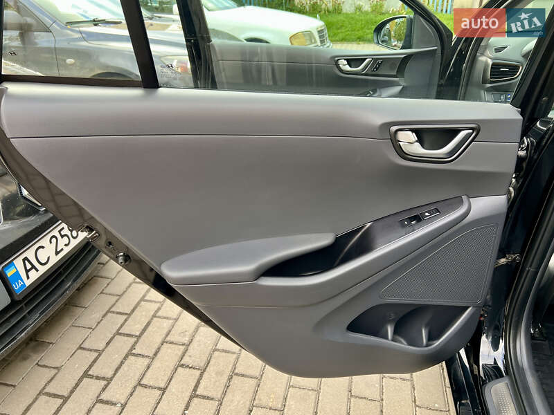 Хэтчбек Hyundai Ioniq 2019 в Луцке