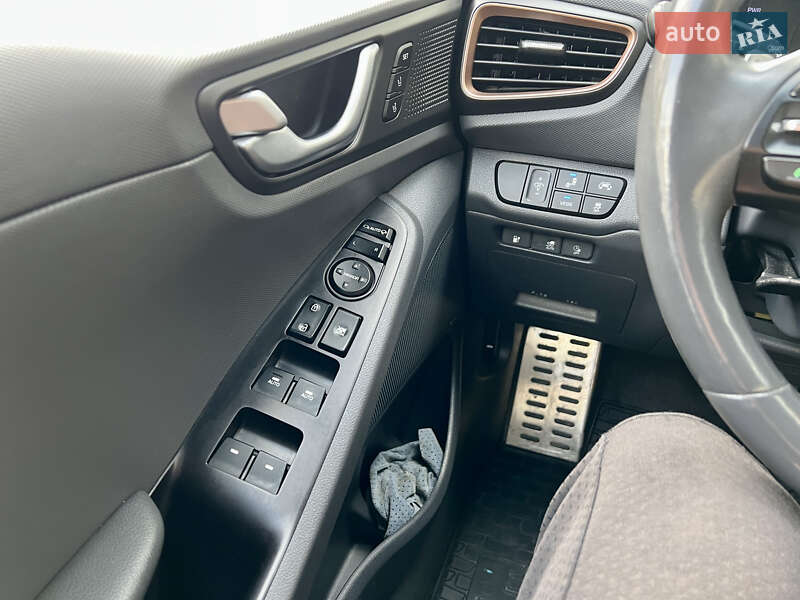 Хэтчбек Hyundai Ioniq 2019 в Луцке