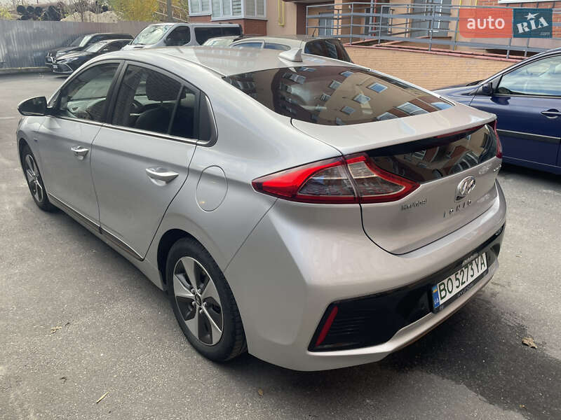Хэтчбек Hyundai Ioniq 2017 в Тернополе