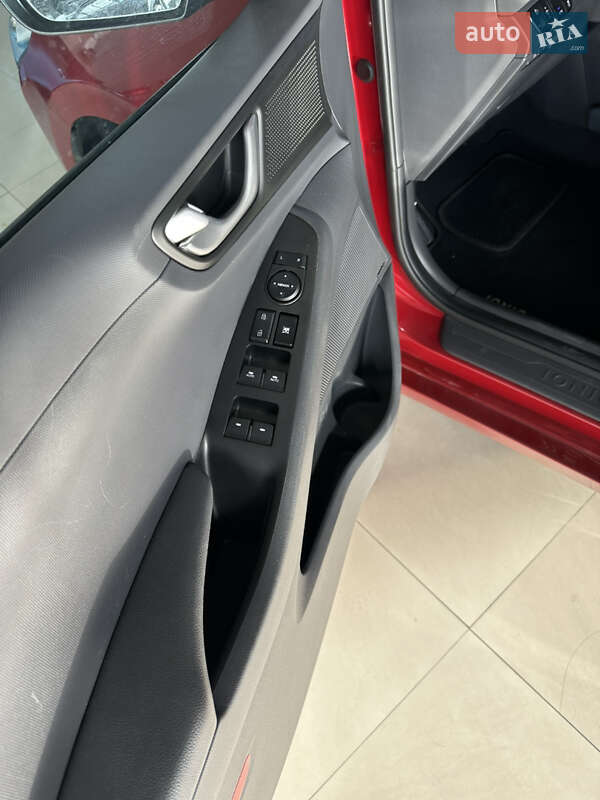 Лифтбек Hyundai Ioniq 2019 в Одессе фото 8 Лифтбек Hyundai Ioniq 2019 в Одессе