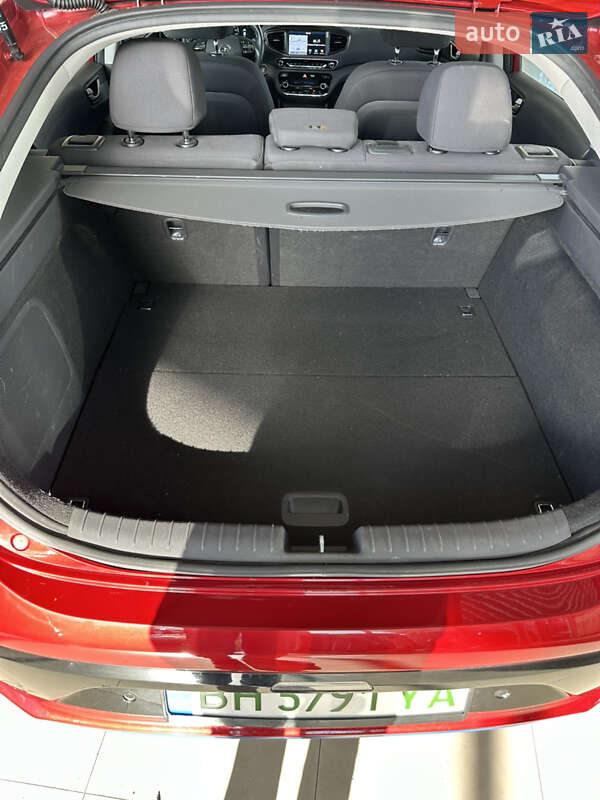 Лифтбек Hyundai Ioniq 2019 в Одессе фото 15 Лифтбек Hyundai Ioniq 2019 в Одессе