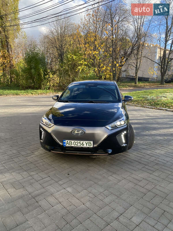 Хэтчбек Hyundai Ioniq 2016 в Виннице фото Хэтчбек Hyundai Ioniq 2016 в Виннице