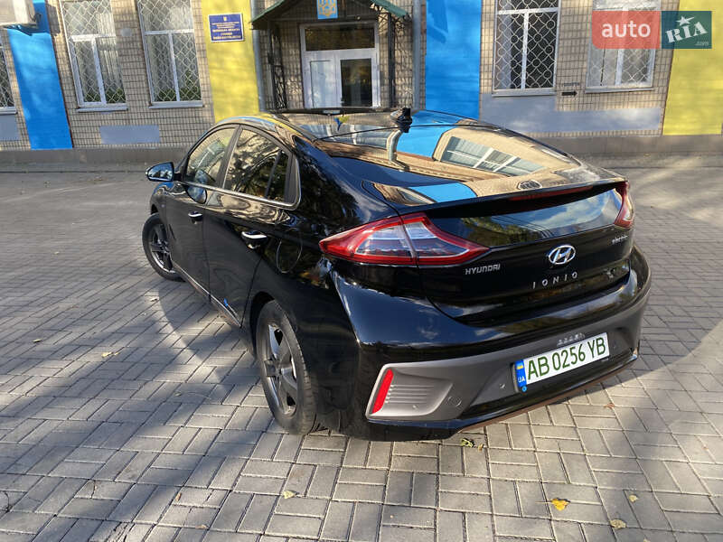 Хэтчбек Hyundai Ioniq 2016 в Виннице фото 6 Хэтчбек Hyundai Ioniq 2016 в Виннице