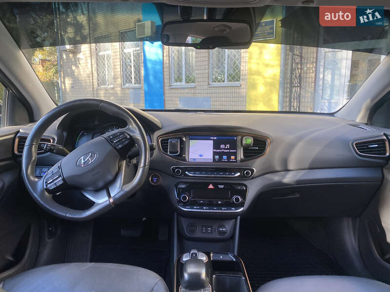 Хэтчбек Hyundai Ioniq 2016 в Виннице фото 10 Хэтчбек Hyundai Ioniq 2016 в Виннице